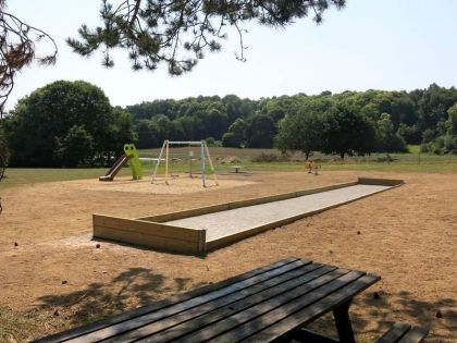 Boulodrome et aire de jeux