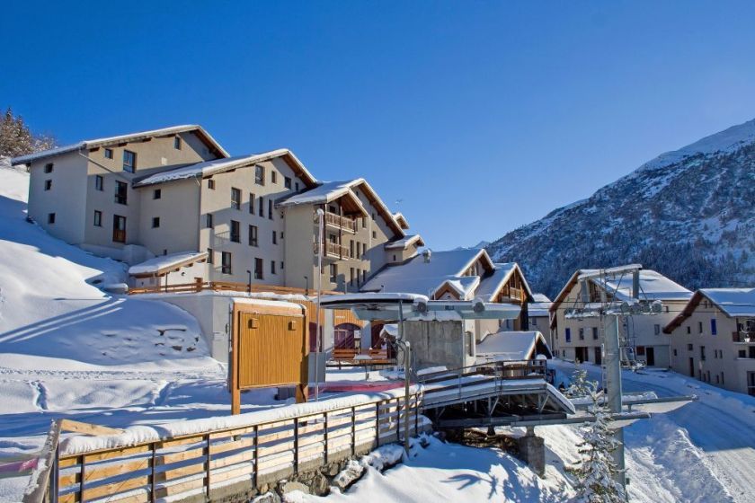 Village Club sur le Front de neige