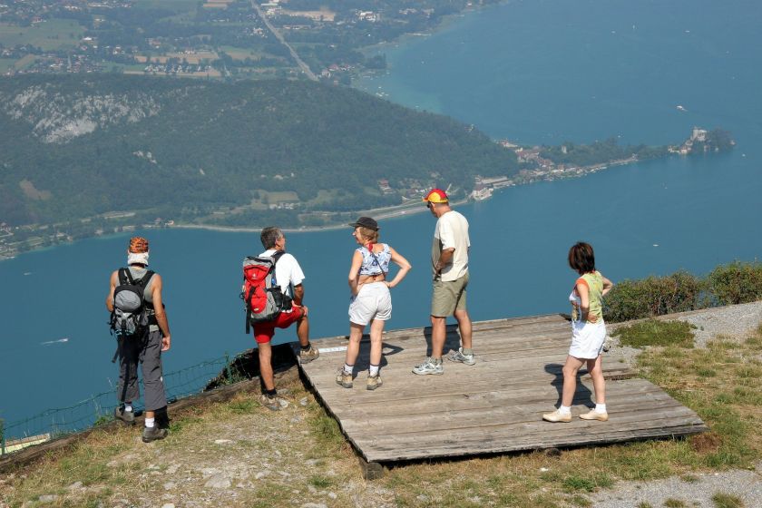 Eté comme hiver le village vacance de Forgeassoud se tient prêt à accueillir toute votre famille !