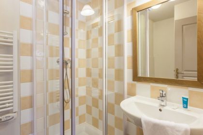 appartement 4p 8-9 salle de douche